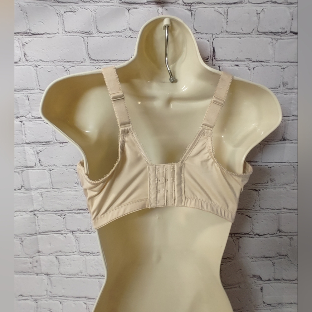 Wacoal Basic Beauty Satin Unlined Underwire Beige Bra 38DDD NWT - Picture 2 of 14